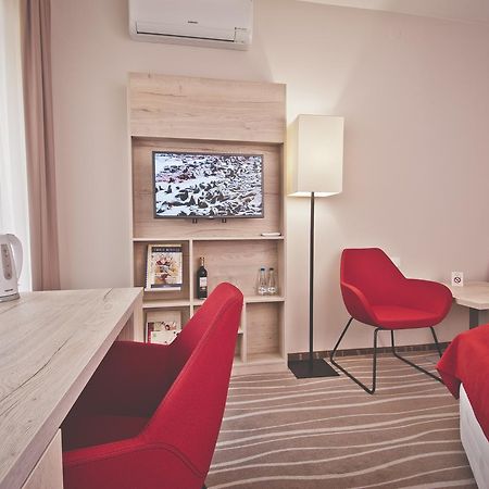 Hotel Akwawit Leszno  Εξωτερικό φωτογραφία
